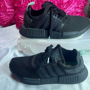 Adidas NMD R1 Mint Glow‎ Black 2018 AQ1102 for women Size 6